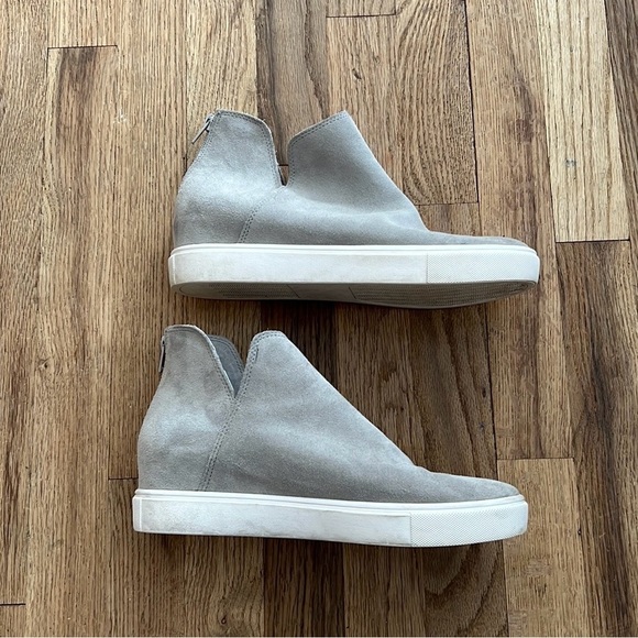 Steve Madden Hidden Wedge Sneaker High Top Claud Grey Suede Womens 9 - Picture 3 of 6